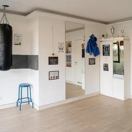 Pearl Apartment *